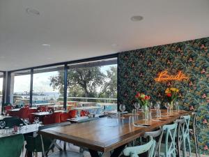 Restauracja lub miejsce do jedzenia w obiekcie Blue Horizon