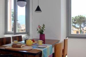 Fotografie z fotogalerie ubytování Due Colonne - Menaggio by LoveComo v destinaci Menaggio