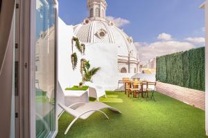 A garden outside CARTAGENAFLATS, Apartamentos San Francisco