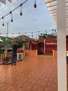 Restaurace v ubytování The leaf&pool kohlarn เดอะลีฟ&พลู ที่พักเกาะล้าน