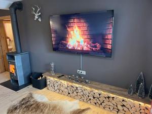 Kép Ferienwohnung Steinbock Terrasse, Gartensauna, Garten, Grillplatz szállásáról Stummban a galériában Még 37 kép