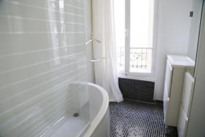 Koupelna v ubytování Les Suites de Vanves - Parc des expositions Porte de Versailles