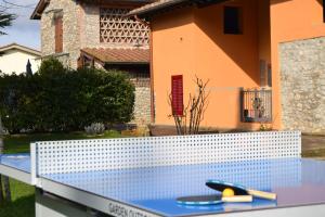 Stolní tenis v ubytování Agriturismo La Querce nebo okolí