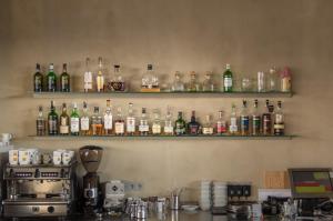 Khu vực lounge/bar tại Pivotel MMX