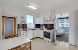 Η κουζίνα ή μικρή κουζίνα στο Stunning Home In Nordborg With Kitchen