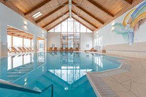 Bazén v ubytovaní FerienPark Kreischberg by ALPS RESORTS alebo v jeho blízkosti