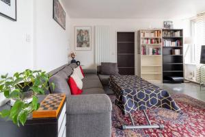 Część wypoczynkowa w obiekcie Le Suffren-Eiffel Appartement