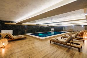 Bazén v ubytování Gloria Palace Hotel & SPA nebo v jeho okolí