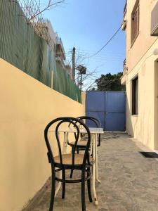 Balkon lub taras w obiekcie Lysandros Apartments in Athens, near the METRO