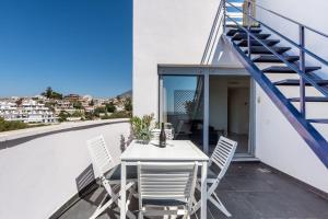 Balkón nebo terasa v ubytování 89-Penthouse Apartment with Stunning Views, Fuengirola