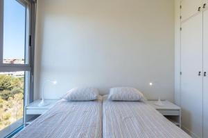 Postel nebo postele na pokoji v ubytování 89-Penthouse Apartment with Stunning Views, Fuengirola