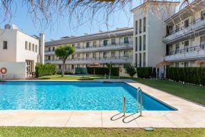 Bazén v ubytování 89-Penthouse Apartment with Stunning Views, Fuengirola nebo v jeho okolí