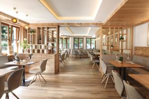 Restaurace v ubytování Hotel Grüner Wald