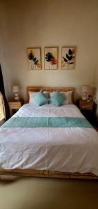 Una cama o camas en una habitación de Your Secret Garden Villa - Melasti Beach!