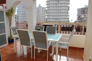 Balkón alebo terasa v ubytovaní Atico cerca del mar con vistas