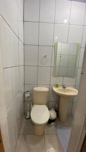 ห้องน้ำของ Apartamento 1 aconchegante São Jorge