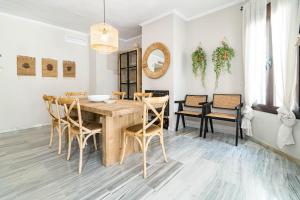 Posezení v ubytování GC - Spacious flat in Golden beach Marbella