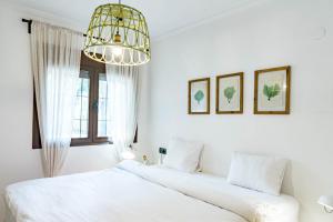 Postel nebo postele na pokoji v ubytování GC - Spacious flat in Golden beach Marbella