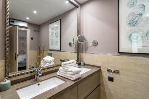 Koupelna v ubytování GC - Spacious flat in Golden beach Marbella
