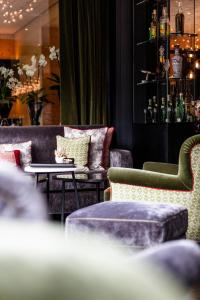 Ruang duduk di Hotel-Restaurant Valrose