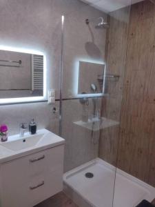 Kúpeľňa v ubytovaní A, Starówka mikroapartament Miodova