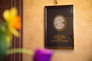 Certifikát, hodnocení, plakát nebo jiný dokument vystavený v ubytování Dvoryanskiy Hotel
