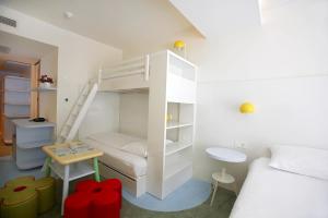 Amadria Park Kids Hotel Andrija客房内的一张或多张床位