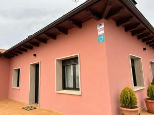 The building in which the holiday home is located
