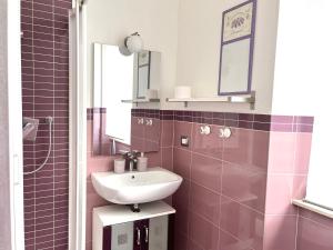 Ένα μπάνιο στο La Meria di Maria Casa Viola