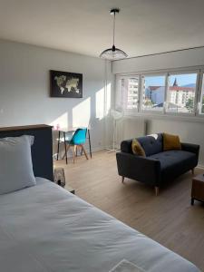 Fotografia z galérie ubytovania Le Niel - Spacieux - WIFI - Parking gratuit 19h-7h v destinácii Clermont-Ferrand