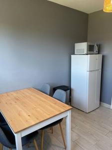 Fotografia z galérie ubytovania Le Niel - Spacieux - WIFI - Parking gratuit 19h-7h v destinácii Clermont-Ferrand