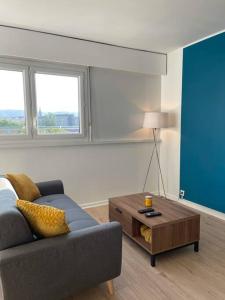 Fotografia z galérie ubytovania Le Niel - Spacieux - WIFI - Parking gratuit 19h-7h v destinácii Clermont-Ferrand
