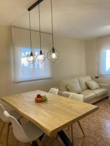 A seating area at Atico duplex en Malgrat de Mar