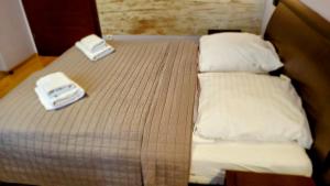 Posteľ alebo postele v izbe v ubytovaní Apartament Bystra Woda 28 z garażem