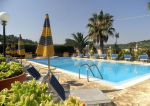 Бассейн в Residence Palm Garden или поблизости