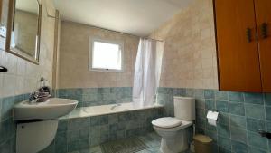 Koupelna v ubytování Sunset Sea View Villa + 19 fotografií