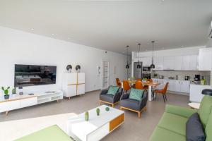 Kuchyň nebo kuchyňský kout v ubytování Villa Sibisse by Villa Plus