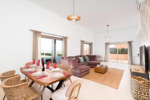 Posedenie v ubytovaní Villa Ocean Paradise by Villa Plus