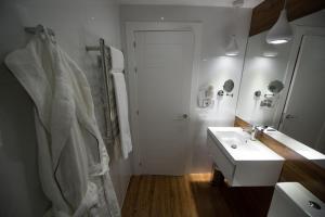 Um banheiro em Hotel Art Santander