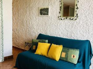Zdjęcie z galerii obiektu Vacances à Lumio : Appartement 4 Couchages, Terrasse, Parking Privé, à 1km de la Plage - FR-1-63-325 w mieście Lumio