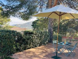 Zdjęcie z galerii obiektu Vacances à Lumio : Appartement 4 Couchages, Terrasse, Parking Privé, à 1km de la Plage - FR-1-63-325 w mieście Lumio