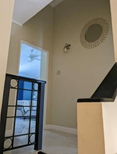 Gallery image of Comfy Seascape Retreat near Kingston Airport in Kingston +14 photos