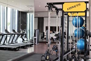 Fitness centrum a/nebo fitness zařízení v ubytování KSL ESPLANADE HOTEL with HOT SPRING