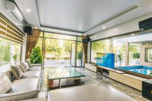 Πισίνα στο ή κοντά στο Villa Centrel FLC Sầm Sơn Vị Trí Gần Bãi Biển