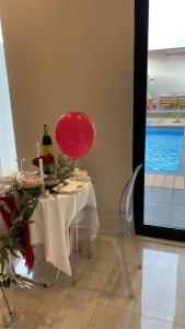 Bassein majutusasutuses شاليهات المرفأ Almarfa Resort või selle lähedal