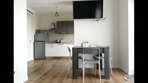 A kitchen or kitchenette at Baia di Luna