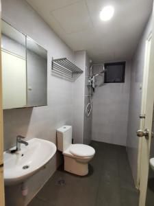 Ванна кімната в Rafa Vista Alam Homestay
