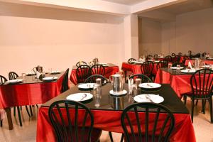 Restoranas ar kita vieta pavalgyti apgyvendinimo įstaigoje Rufina Palm Bliss