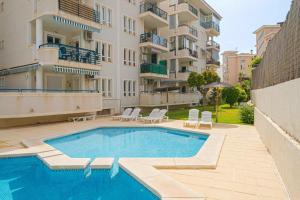 The swimming pool at or close to Sepulveda 2 Spaniahome