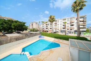 The swimming pool at or close to Sepulveda 2 Spaniahome